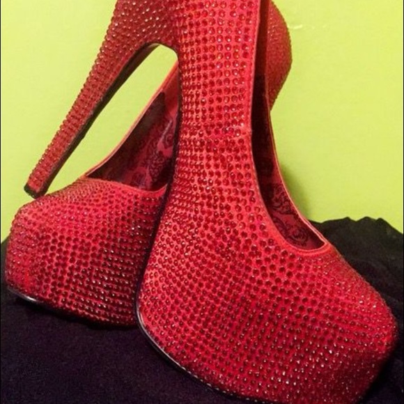 Heels 👠 - Picture 2 of 2